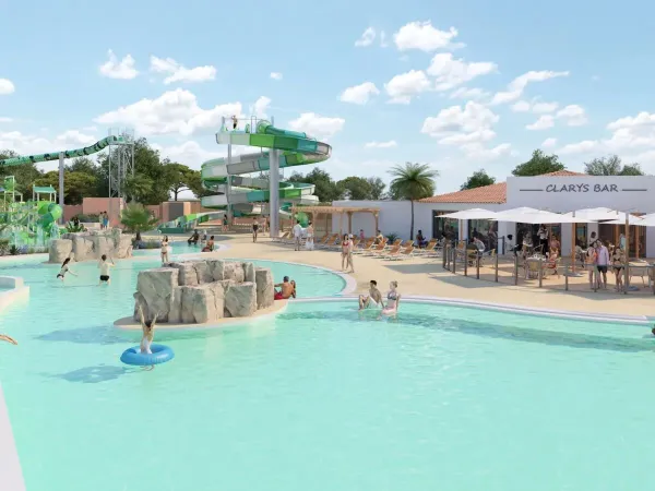 Het vernieuwde zwembad in 2025 met glijbaan en Clarys bar op Roan camping Le Domaine du Clarys.