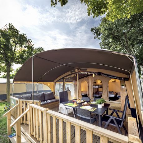 In een luxe lodgetent met last minute korting