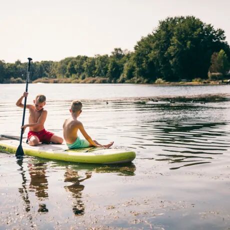 Ontdek campings aan een meer